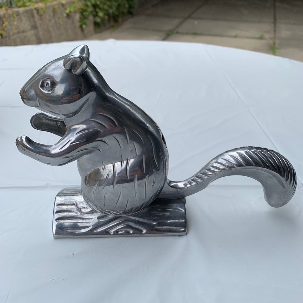 Squirrel Nutcracker - Stainless Steel